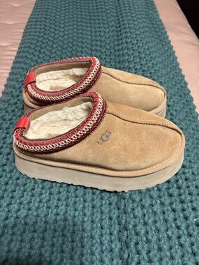 Ugg Tazz